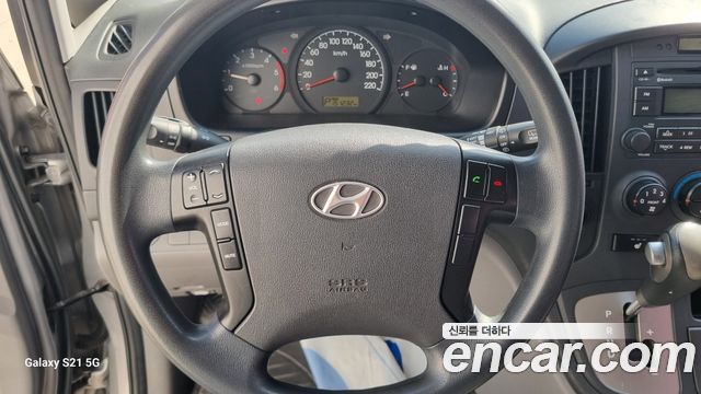 Hyundai Starex 2013 — photo 16