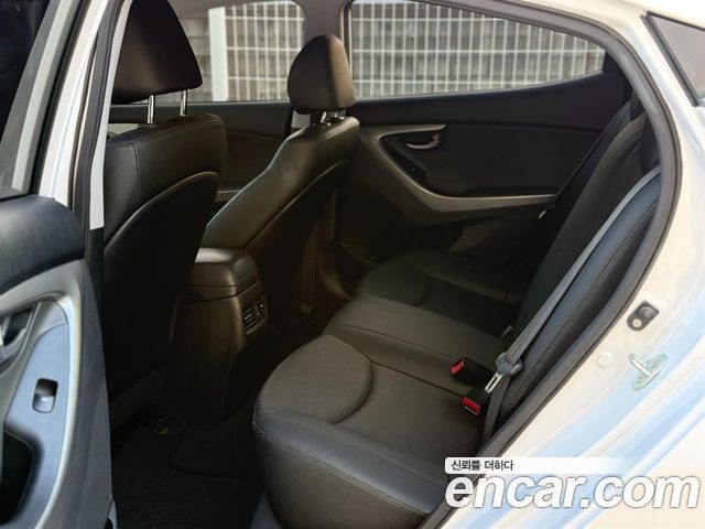 Hyundai AVANTE 2014 — photo 6