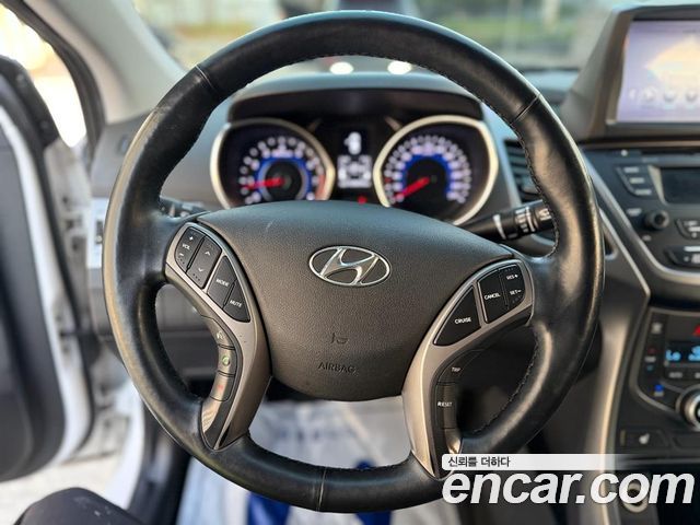 Hyundai AVANTE 2014 — photo 8