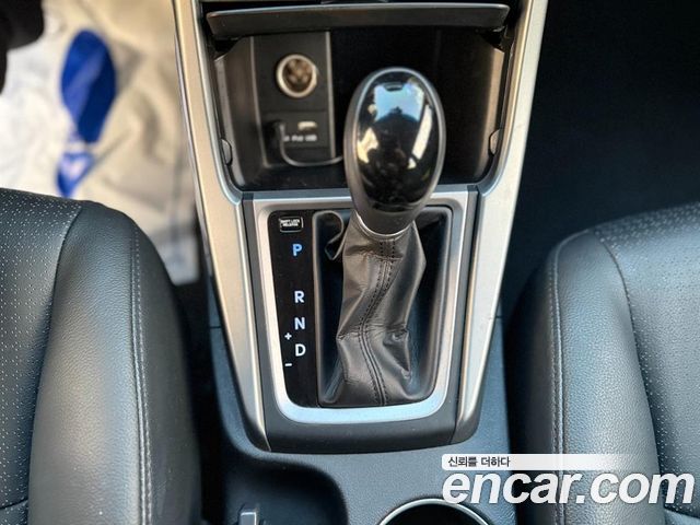 Hyundai AVANTE 2014 — photo 10
