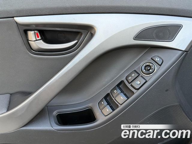 Hyundai AVANTE 2014 — photo 11