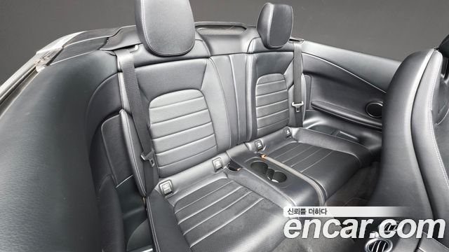 Mercedes-Benz C-Class 2017 — photo 18