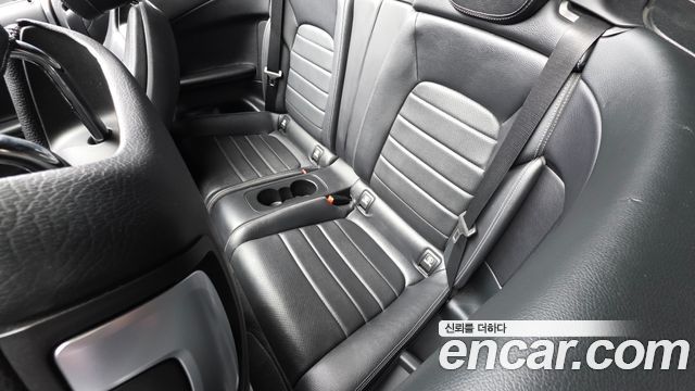 Mercedes-Benz C-Class 2017 — photo 16