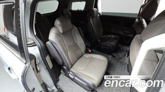 Kia Canival 2024 — photo 17