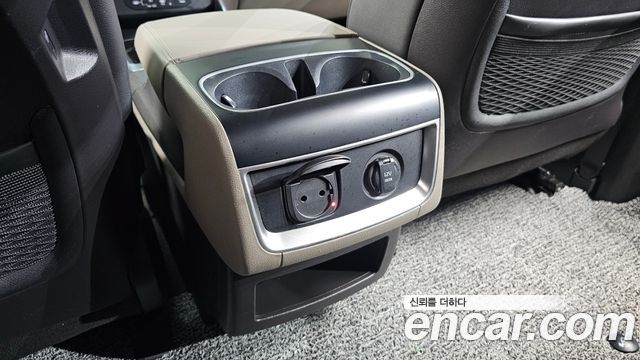 Kia Canival 2024 — photo 36