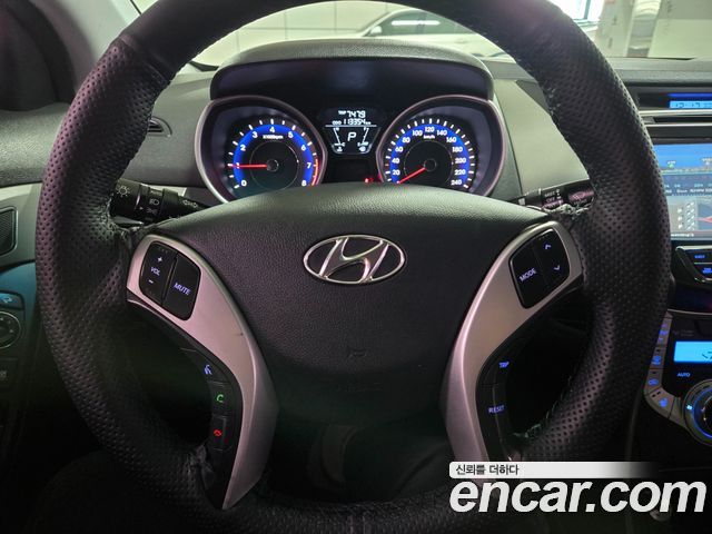 Hyundai AVANTE 2012 — photo 15