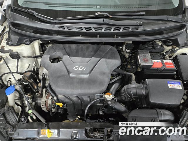 Hyundai AVANTE 2012 — photo 18