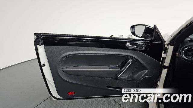 Volkswagen Beatle 2013 — photo 14
