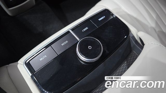 Kia K8 2022 — photo 30