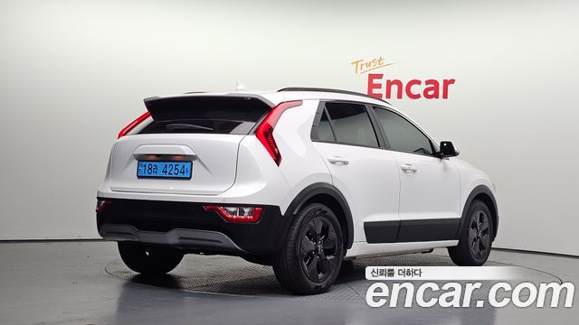 Kia Niro 2023 — photo 2