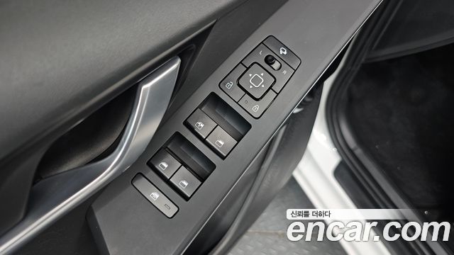 Kia Niro 2023 — photo 25