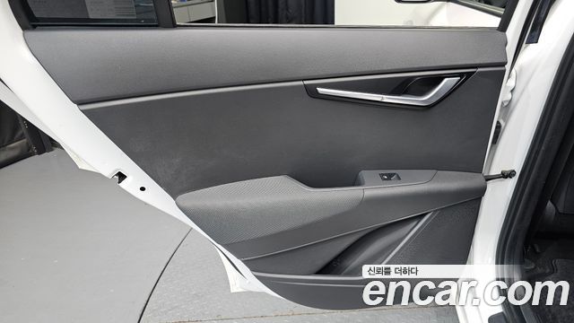 Kia Niro 2023 — photo 15
