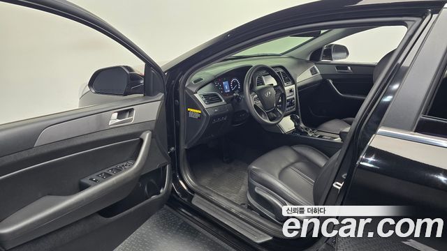 Hyundai Sonata 2016 — photo 17