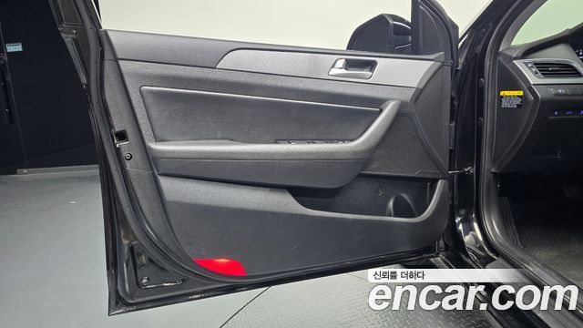 Hyundai Sonata 2016 — photo 14