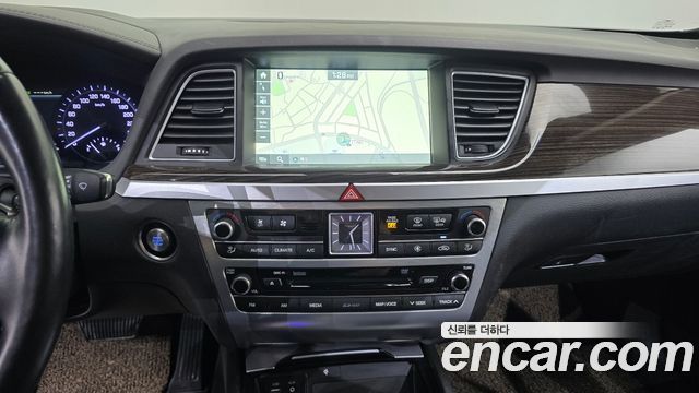 Genesis G80 2018 — photo 14