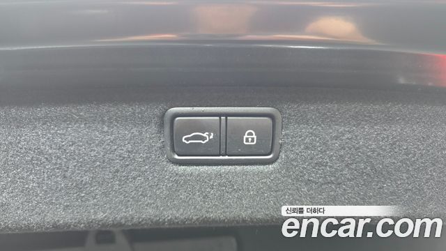 Genesis G80 2018 — photo 20