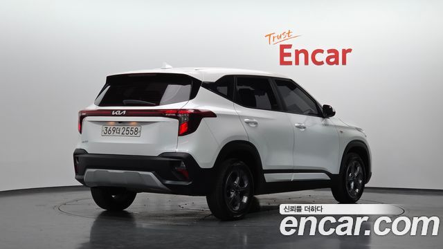 Kia Seltos 2023 — photo 2