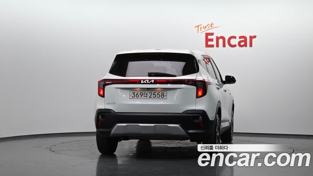 Kia Seltos 2023 — photo 4