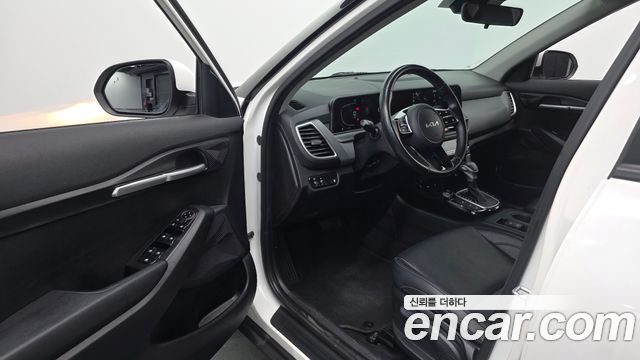 Kia Seltos 2023 — photo 10