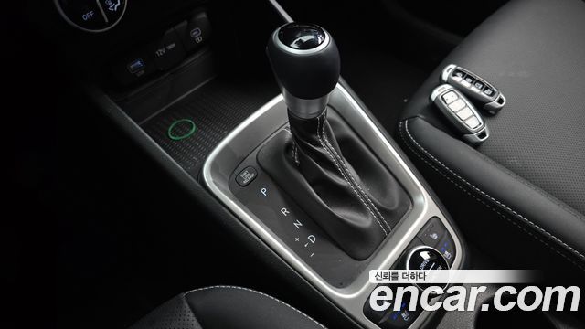 Hyundai Venue 2023 — photo 12