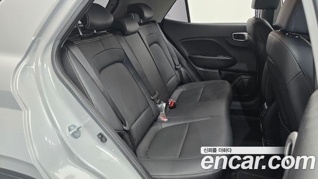 Hyundai Venue 2023 — photo 15
