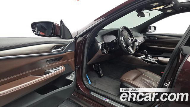 BMW Gran Turismo 2020 — photo 13