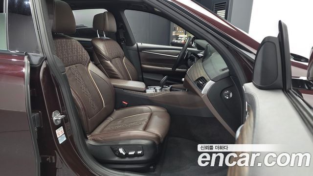 BMW Gran Turismo 2020 — photo 17