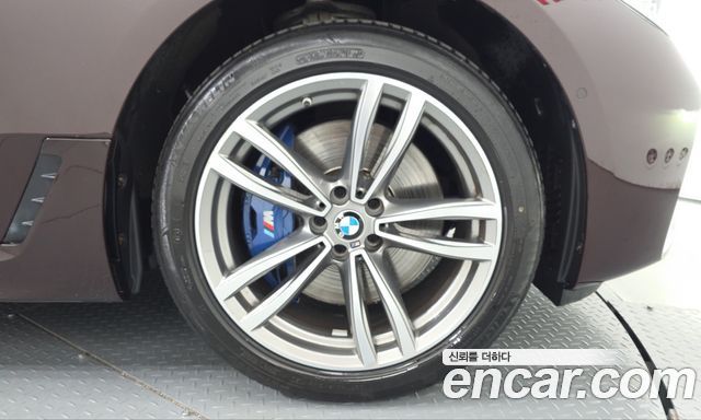 BMW Gran Turismo 2020 — photo 7