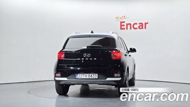 Hyundai Venue 2023 — photo 4