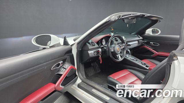 Porsche 718 2017 — photo 10