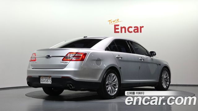 Ford Taurus 2014 — photo 2