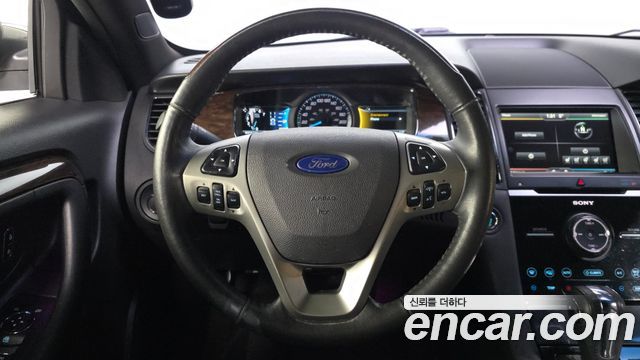 Ford Taurus 2014 — photo 13