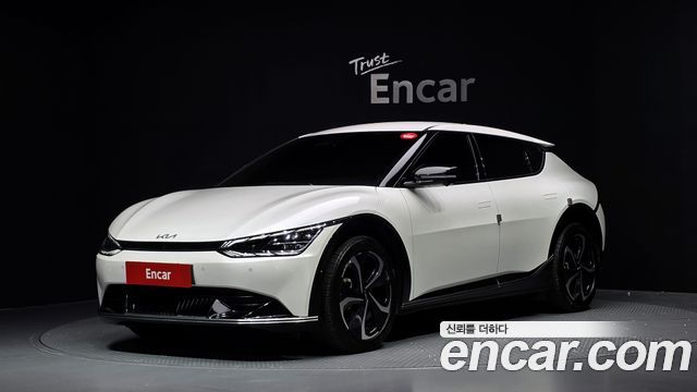 Kia EV6 2023 — photo 1