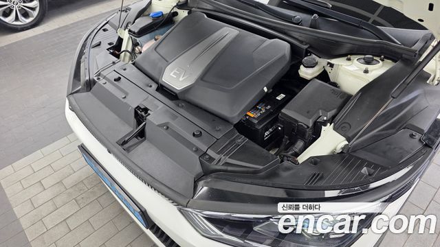 Kia EV6 2023 — photo 6