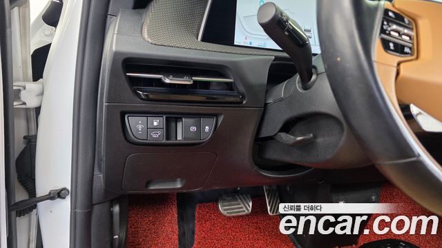 Kia EV6 2023 — photo 16