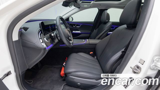 Mercedes-Benz E-Class 2025 — photo 14