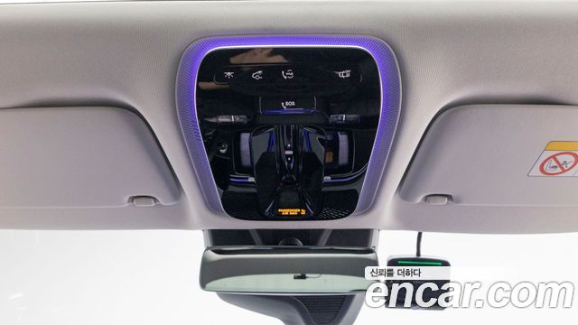 Mercedes-Benz E-Class 2025 — photo 17