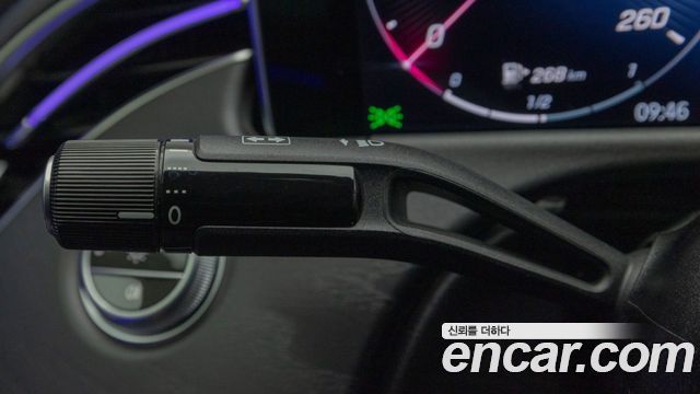 Mercedes-Benz E-Class 2025 — photo 18