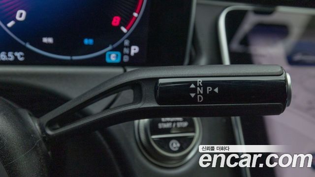 Mercedes-Benz E-Class 2025 — photo 19