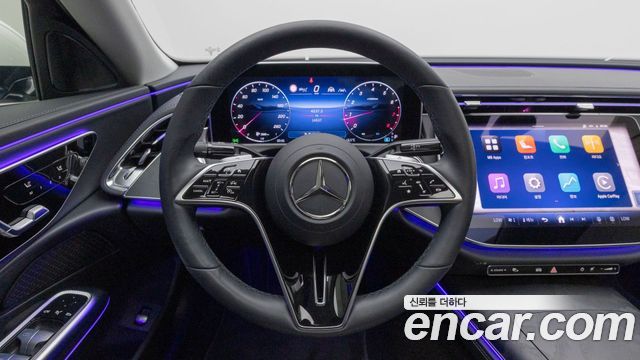 Mercedes-Benz E-Class 2025 — photo 20