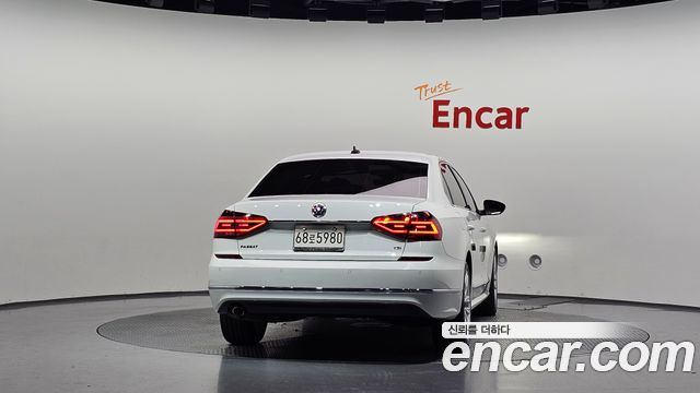 Volkswagen Passat 2018 — photo 4