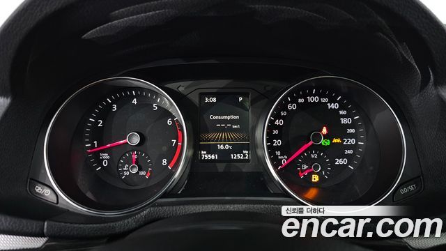 Volkswagen Passat 2018 — photo 11