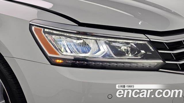 Volkswagen Passat 2018 — photo 8