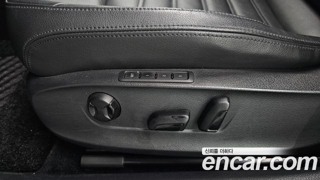 Volkswagen Passat 2018 — photo 30