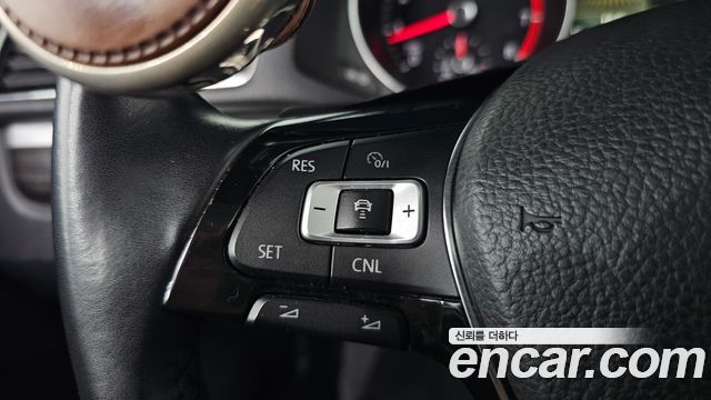 Volkswagen Passat 2018 — photo 31
