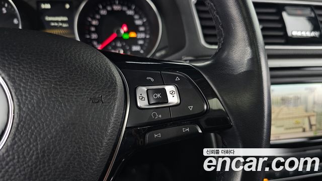 Volkswagen Passat 2018 — photo 33