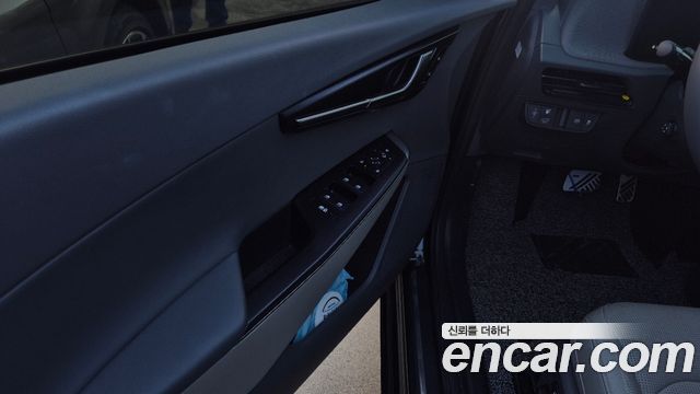 Kia EV6 2025 — photo 9