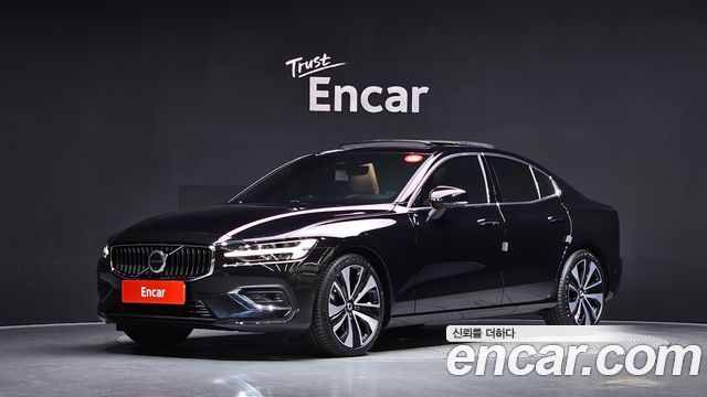 Volvo S60 2024 — photo 1