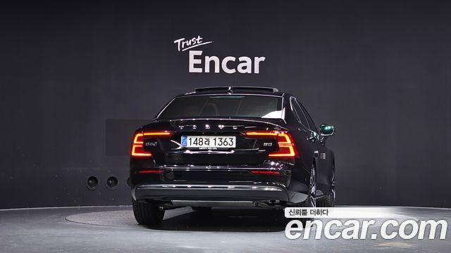 Volvo S60 2024 — photo 4