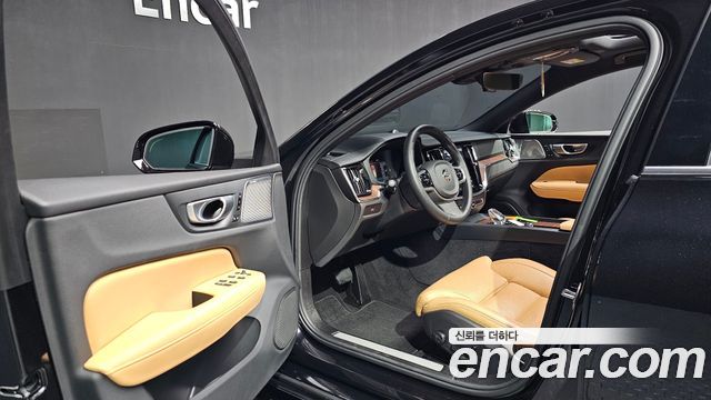 Volvo S60 2024 — photo 13